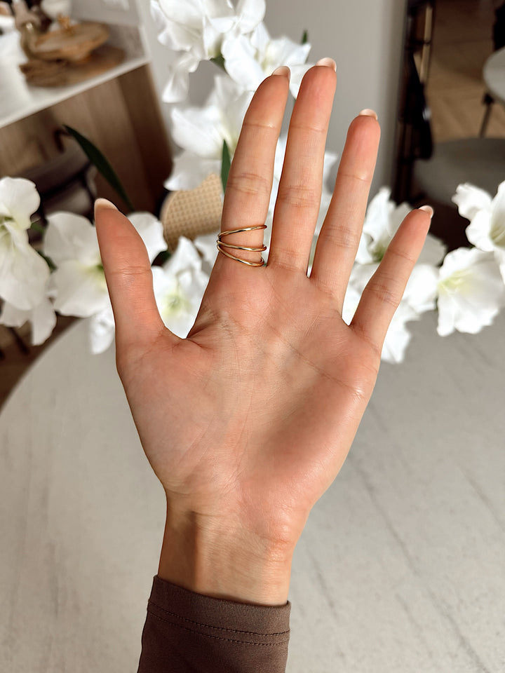 Золоте кільце «Сфера» з чотирьма кулями