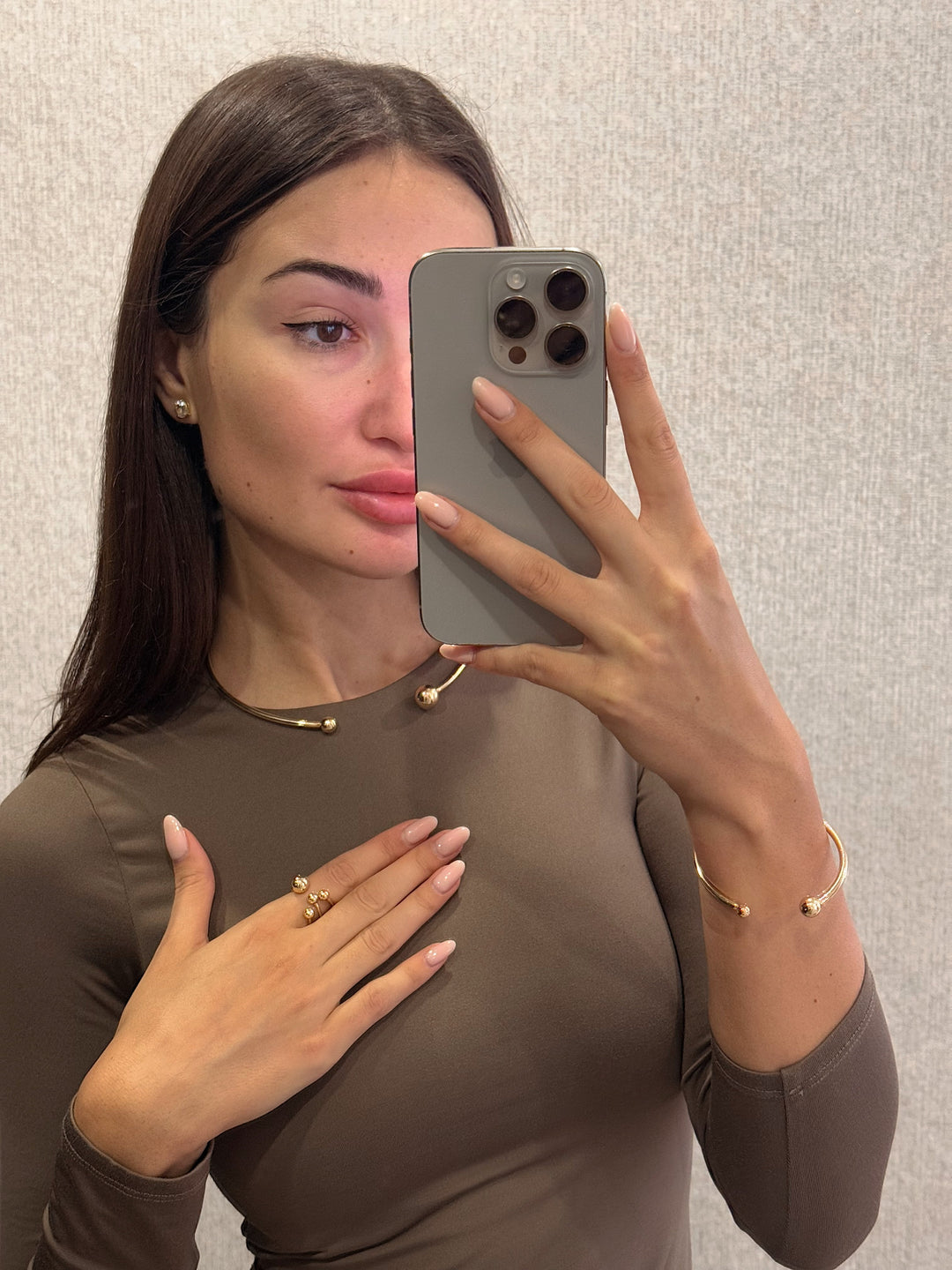 Гнучке кольє з кульками
